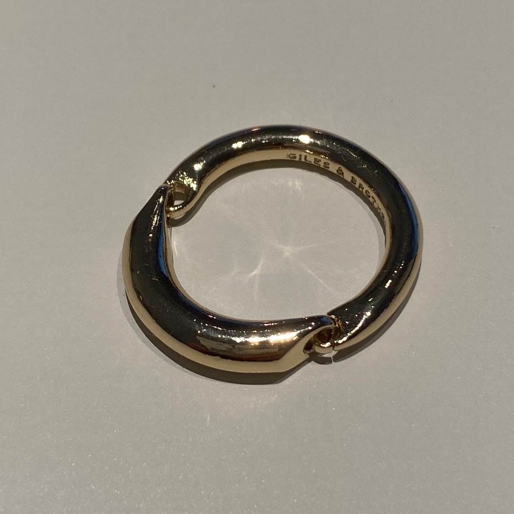 Giles & Brother ring